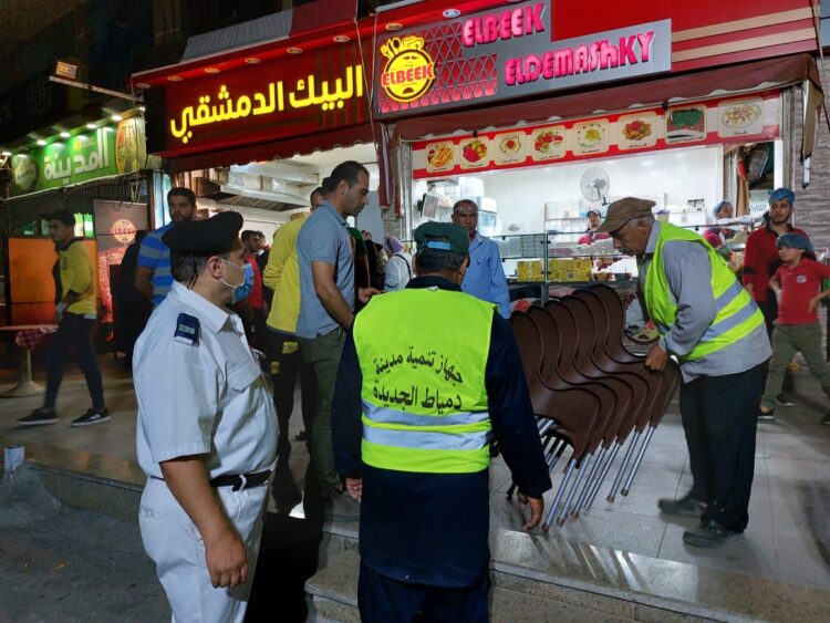 جهاز مدينة دمياط الجديدة يشن حملة ليلية لإزالة الإشغالات والقضاء على ظاهرة الباعة الجائلين 1 جهاز مدينة دمياط الجديدة يشن حملة ليلية لإزالة الإشغالات والقضاء على ظاهرة الباعة الجائلين