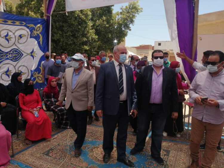 جامعة الفيوم: إنطلاق فعاليات قافلة التنمية الشاملة بقرية الشيمي بمركز يوسف الصديق 1 جامعة الفيوم: إنطلاق فعاليات قافلة التنمية الشاملة بقرية الشيمي بمركز يوسف الصديق