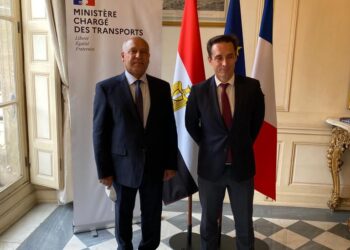 خلال زيارته لدولة فرنسا .. وزير النقل المصري يلتقي نظيره الفرنسي لتعزيز التعاون بين الجانبين في مجالات النقل المختلفة 2 خلال زيارته لدولة فرنسا .. وزير النقل المصري يلتقي نظيره الفرنسي لتعزيز التعاون بين الجانبين في مجالات النقل المختلفة