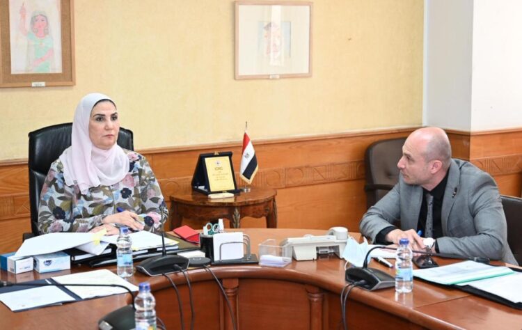 وزيرة الصحة تترأس الإجتماع الأول لمجلس إدارة صندوق التعويض عن مخاطر المهن الطبية 1 وزيرة الصحة تترأس الإجتماع الأول لمجلس إدارة صندوق التعويض عن مخاطر المهن الطبية