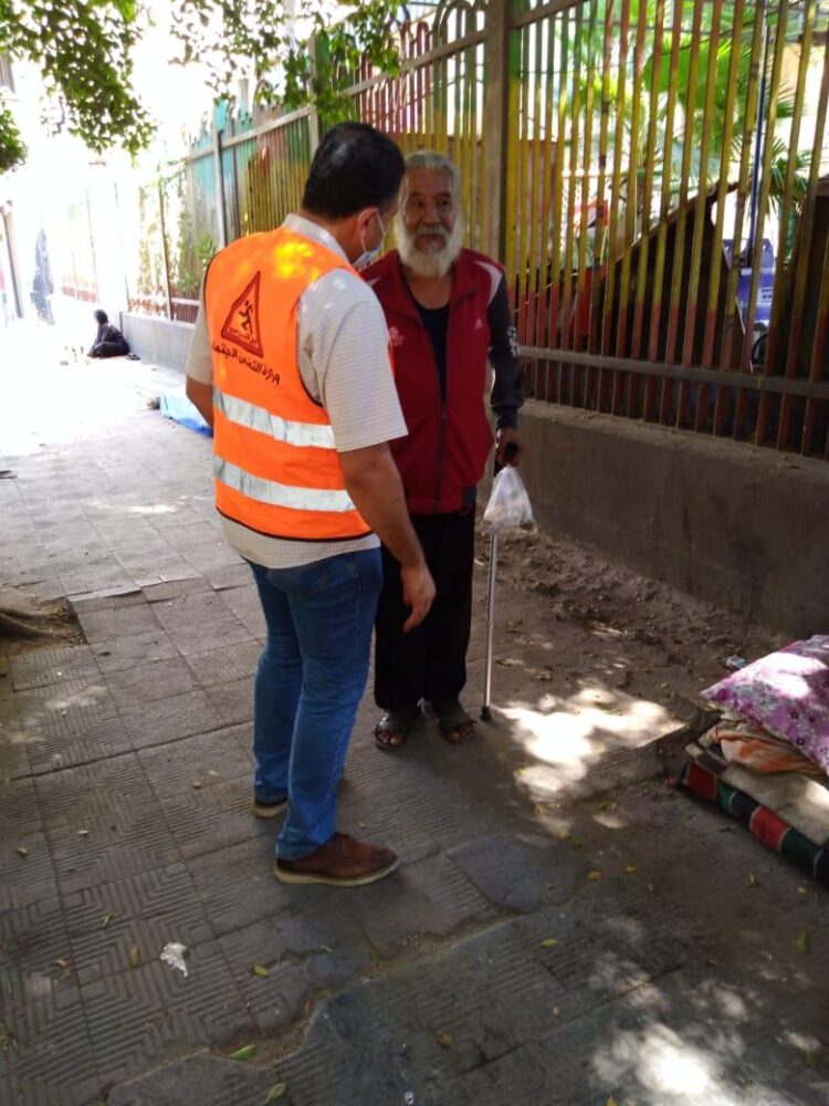 القباج توجه باستقبال مسن بمؤسسة رعاية اجتماعية بعد قضائه ثلاثة أعوام في الشارع بلا مأوى