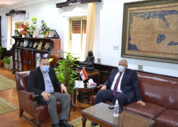 رئيس جامعة الإسكندرية يستقبل محافظ الوداى الجديـد