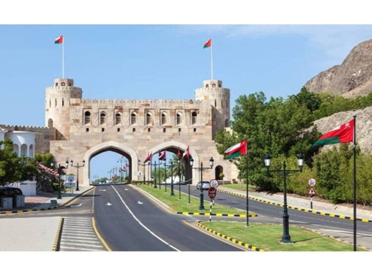 إشادة أمريكية بدور سلطنة عمان "الإيجابي" في حل أزمة اليمن .. ومبعوث واشنطن"مسقط تعمل بشكل جاد مع كافة الاطراف" 1 إشادة أمريكية بدور سلطنة عمان “الإيجابي” في حل أزمة اليمن .. ومبعوث واشنطن”مسقط تعمل بشكل جاد مع كافة الاطراف”