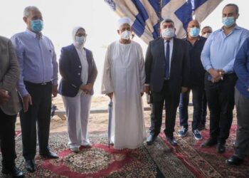 زايد تلتقي بشيخ الأزهر غرب الأقصر ويستمعوا  لشرح تفصيلي لمستشفى القرنة التخصصي