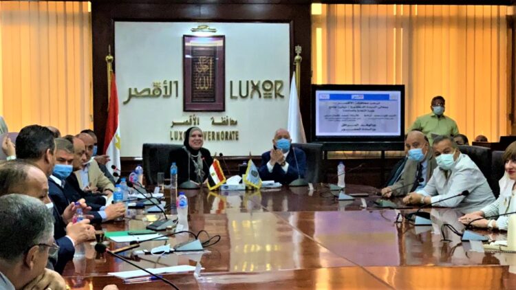 وزيرة التجارة والصناعة تواصل جولتها بمحافظات الصعيد .. وتعقد لقاء موسع مع مستثمرى محافظة الأقصر