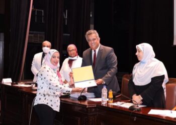 طب أسنان القاهرة تنشر أول مرجع دولي للعلاج التحفظي باستخدام النانوتكنولوجي