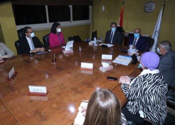 وزير النقل يبحث مع وزير السياحة والآثار  سرعة وضع الالية النهائية  لتنفيذ استراتجية  سياحة اليخوت في مصر