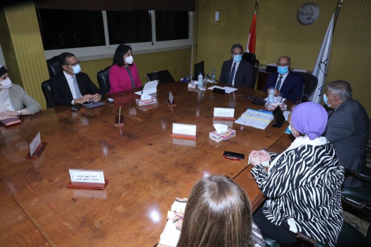 وزير النقل يبحث مع وزير السياحة والآثار  سرعة وضع الالية النهائية  لتنفيذ استراتجية  سياحة اليخوت في مصر