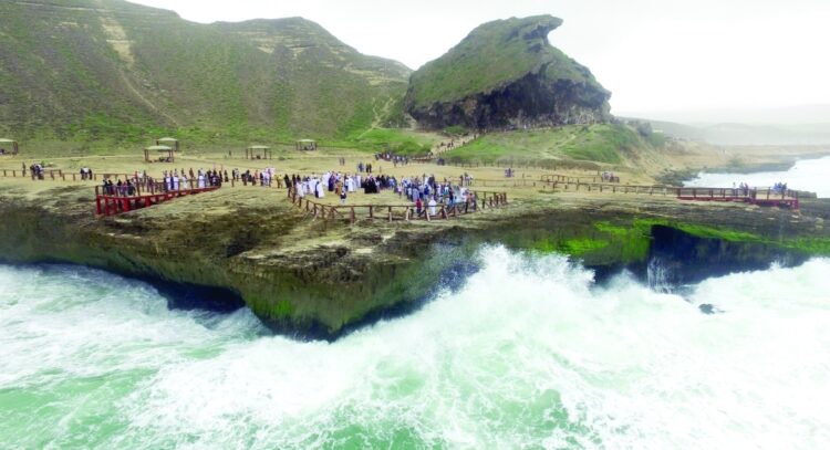 مسؤولون عُمانيون يتوقعون انتعاش القطاع السياحي أواخر العام الجاري