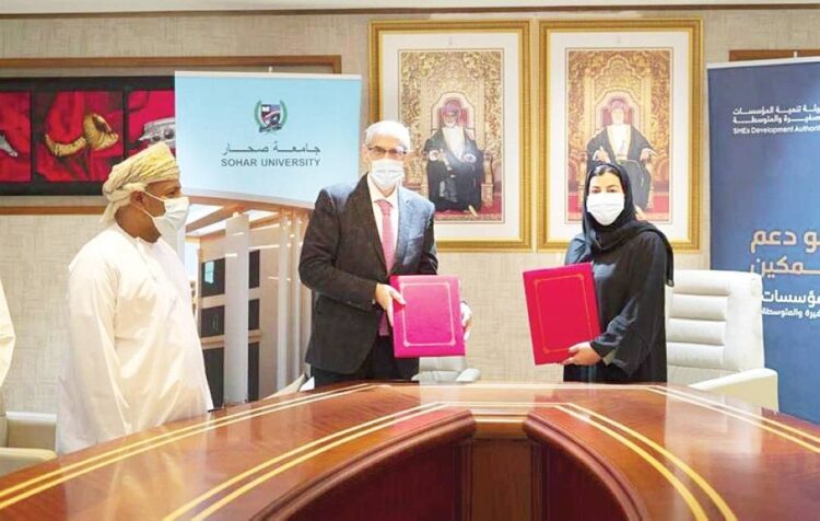 بهدف دعم وتنويع الاقتصاد...إنشاء حاضنة للصناعات التحويلية بسلطنة عُمان 1 بهدف دعم وتنويع الاقتصاد…إنشاء حاضنة للصناعات التحويلية بسلطنة عُمان