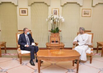 وزير خارجية عُمان يتسلم أوراق اعتماد سفير مصر الجديد لدى السلطنة