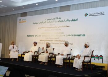 تحويل روائع الجيولوجيا العُمانية إلى فرص سياحية