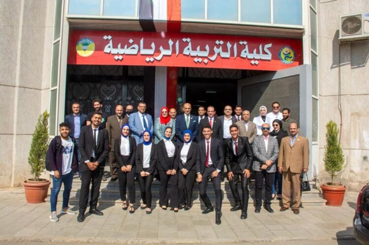 الكاتب الصحفى النائب محمود الشاذلى يكتب : بيئه نظيفه تقوم على التخلص من المخلفات الألكترونيه الضاره إنطلاقا من التربيه الرياضية بجامعة طنطا .