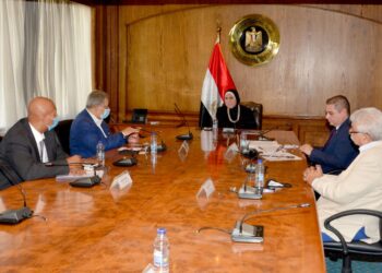 تنفيذاً لتكليفات دولة رئيس مجلس الوزراء  وزيرة التجارة والصناعة تعقد اجتماع موسع مع  منتجى الأدوات الصحية لبحث سبل تنفيذ خطة الدولة  لترشيد استهلاك  المياه بالمنازل والمنشأت الحكومية