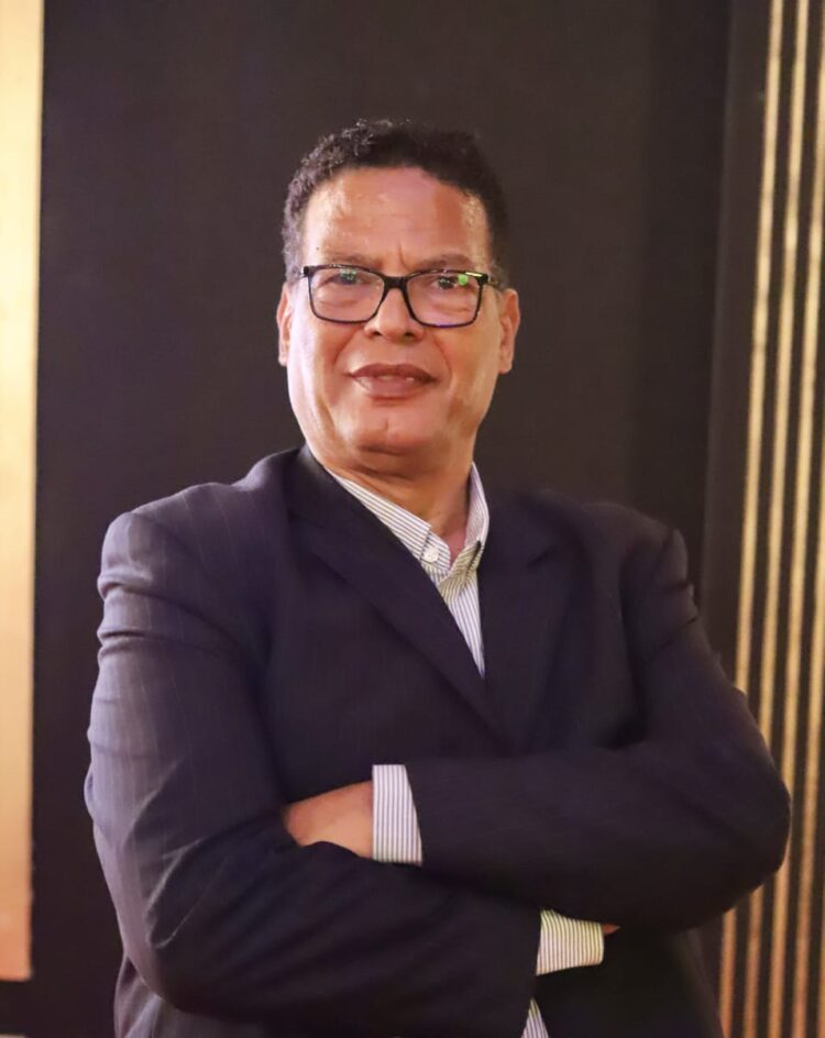 الثلاثاء .. افتتاح معرض "شجرة الجميز" للدكتور أحمد عبدالكريم بقاعة الباب 1 الثلاثاء .. افتتاح معرض “شجرة الجميز” للدكتور أحمد عبدالكريم بقاعة الباب