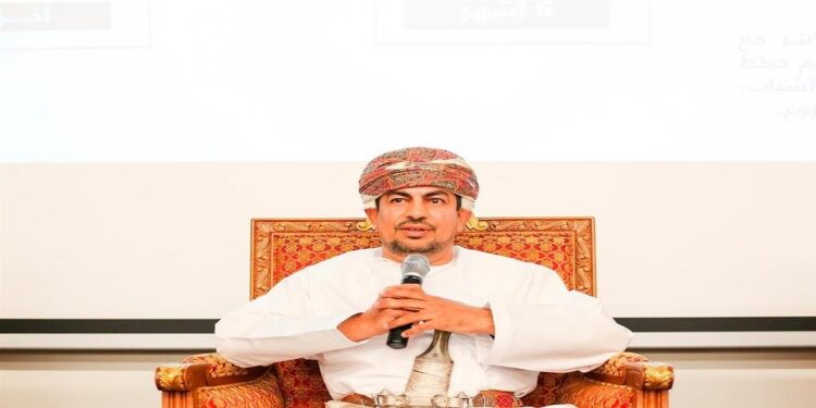 وزير الإعلام العُمانى يؤكد على أن الشباب العُماني أسهم إسهاما فاعلًا في إعداد رؤية عُمان 2040