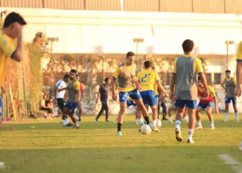 صور .. الكومى ومجلسه في اجتماع تحفيزى للاعبين