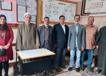 تأثير السوشيال ميديا فى افكار الأجيال القادمه”