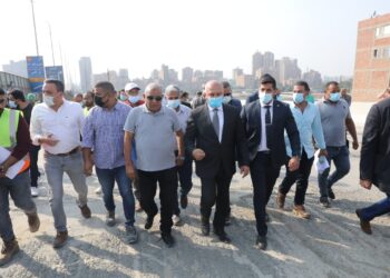 وزير النقل يتابع التقدم في أعمال التطوير الشامل للطريق الدائرى حول القاهرة الكبرى