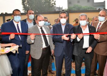 محافظ الغربية يفتتح ثلاث مدارس ومحطة للصرف الصحي بطنطا وكفر الزيات بتكلفة ٣٥ مليون جنيه