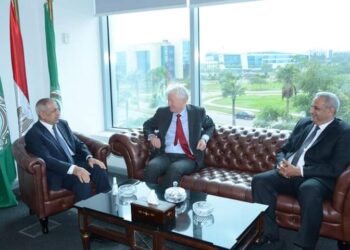 وفد من جامعة يوكلان بالمملكة المتحدة يزور فرع الأكاديمية العربية للعلوم والتكنولوجيا والنقل البحري بالقرية الذكية 1 وفد من جامعة يوكلان بالمملكة المتحدة يزور فرع الأكاديمية العربية للعلوم والتكنولوجيا والنقل البحري بالقرية الذكية