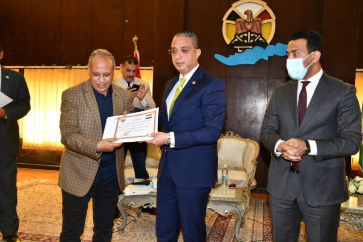 محافظ الفيوم يترأس اجتماع المجلس التنفيذي للمحافظة 1 محافظ الفيوم يترأس اجتماع المجلس التنفيذي للمحافظة