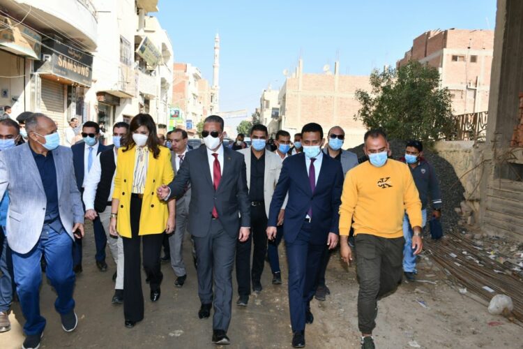 وزيرة الهجرة ومحافظ الفيوم يتففدان عددا من مشروعات المبادرة الرئاسية"حياة كريمة "بقرية الشواشنة 1 وزيرة الهجرة ومحافظ الفيوم يتففدان عددا من مشروعات المبادرة الرئاسية”حياة كريمة “بقرية الشواشنة