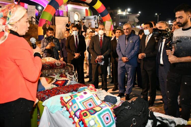 ضمن مهرجان الصعيد الفني لتشجيع السياحة .. محافظ الفيوم ومدير نوادي وفنادق القوات المسلحة يشهدان حفل فني علي ساحل بحيرة قارون