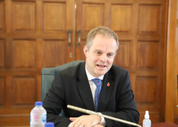 “غرفة الإسكندرية” تستقبل سفير بريطانيا لبحث سبل التعاون