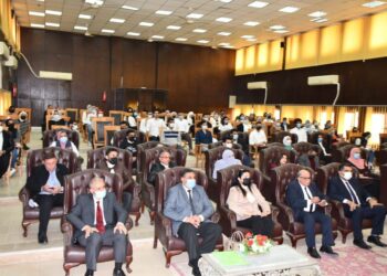 محافظ الفيوم يستقبل رئيسا جامعتي الاسكندرية والفيوم 4 محافظ الفيوم يستقبل رئيسا جامعتي الاسكندرية والفيوم