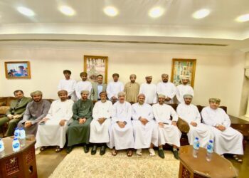 سفير السلطنة لدى القاهرة يستقبل وفد غرفة تجارة وصناعة عمان فرع ظفار اثناء زيارته لمصر