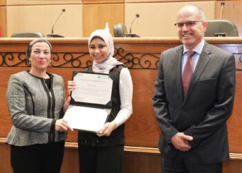 وزيرة البيئة تكرم طالبات الجامعة الألمانية لتطوير قرية الغرقانة بمحمية نبق