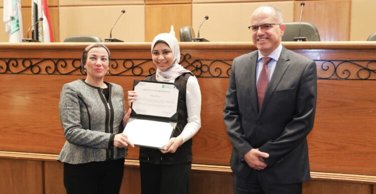 وزيرة البيئة تكرم طالبات الجامعة الألمانية لتطوير قرية الغرقانة بمحمية نبق