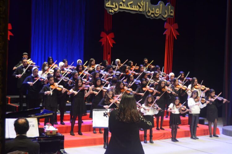 أنامل طلاب تنمية المواهب تعزف على أوتار الابداع في حفل فني بأوبرا الاسكندرية 1 أنامل طلاب تنمية المواهب تعزف على أوتار الابداع في حفل فني بأوبرا الاسكندرية