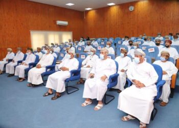 الحكومة العمانية تطبق منظومة قياس الأداء الفردي والإجادة المؤسسية .. الأحد القادم