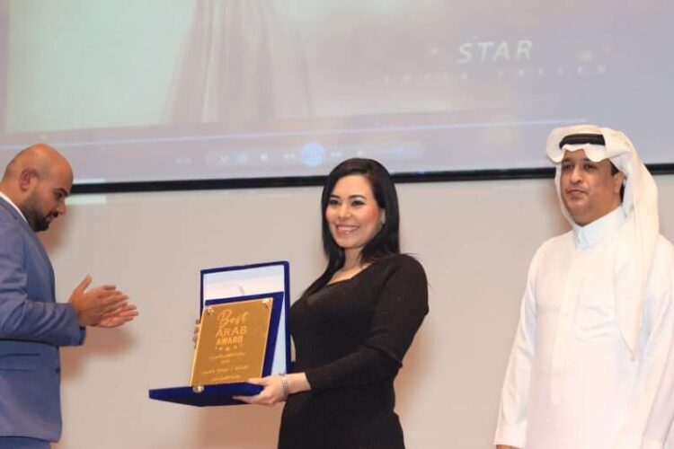 تكريم الفنانة صوفيا ياسين بمهرجان “الأفضل عربيا ” لعام 2021 – 2022 1 تكريم الفنانة صوفيا ياسين بمهرجان “الأفضل عربيا ” لعام 2021 – 2022