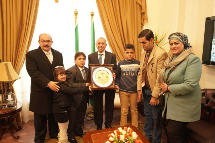 الاستاذ الدكتور/أسماعيل عبد الغفار.. ذوي الهمم قوة إضافية للمجتمع .. ونماذج قادرة على قهر الصعاب 1 الاستاذ الدكتور/أسماعيل عبد الغفار.. ذوي الهمم قوة إضافية للمجتمع .. ونماذج قادرة على قهر الصعاب