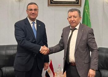 سفير مصر في الجزائر يلتقي وزير الموارد المائية والأمن المائي الجزائري