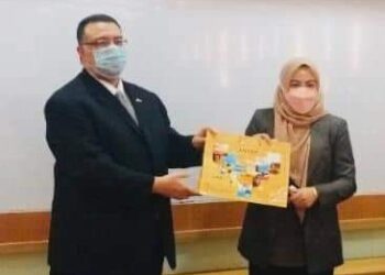 سفير مصر في ماليزيا يلتقي بوزيرة التعليم العالي الماليزية