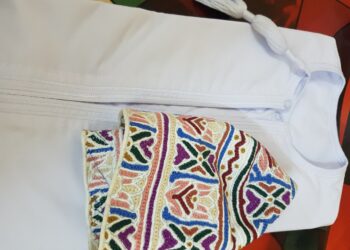 الدشداشة العُمانية .. التمسك بالهوية الوطنية مقابل دعوات الحداثة والتجديد