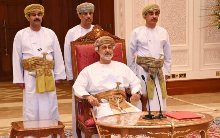 السلطان هيثم بن طارق يعتمد إستراتيجية التنمية المتوازنة في جميع المحافظات 1 السلطان هيثم بن طارق يعتمد إستراتيجية التنمية المتوازنة في جميع المحافظات