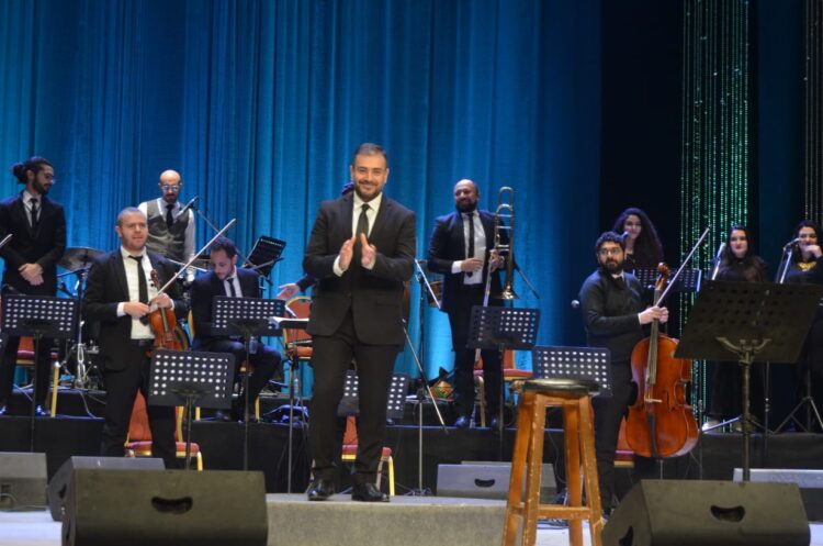 تحت شعار كامل العدد : طارق العربي طرقان يعيد ذكريات الطفولة لجمهور الثغر في حفلين بأوبرا الإسكندرية 1 تحت شعار كامل العدد : طارق العربي طرقان يعيد ذكريات الطفولة لجمهور الثغر في حفلين بأوبرا الإسكندرية