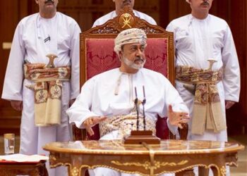 سلطان عُمان يواصل لقاءاته مع المواطنين .. ويؤكد: ماضون في تنفيذ الخطط والبرامج لتحقيق التنمية المستدامة