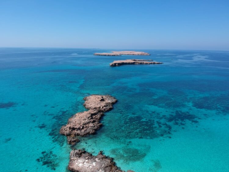 جزر الديمانيات بسلطنة عمان.. آفاق واعدة لمشروعات سياحية واستثمارية 1 جزر الديمانيات بسلطنة عمان.. آفاق واعدة لمشروعات سياحية واستثمارية