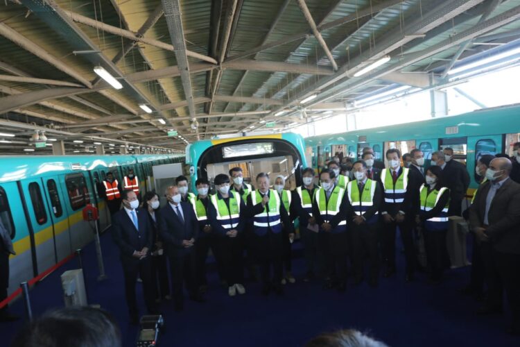 رئيس كوريا الجنوبية في زيارة تاريخية للخط الثالث لمترو الأنفاق