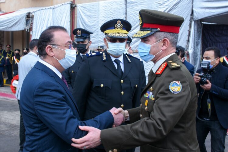 بمناسبة الاحتفالات بالعيد ال 70 للشرطة المصرية محافظ الاسكندرية يضع إكليل الزهور علي النصب التذكاري لشهداء الشرطة 1 بمناسبة الاحتفالات بالعيد ال 70 للشرطة المصرية محافظ الاسكندرية يضع إكليل الزهور علي النصب التذكاري لشهداء الشرطة