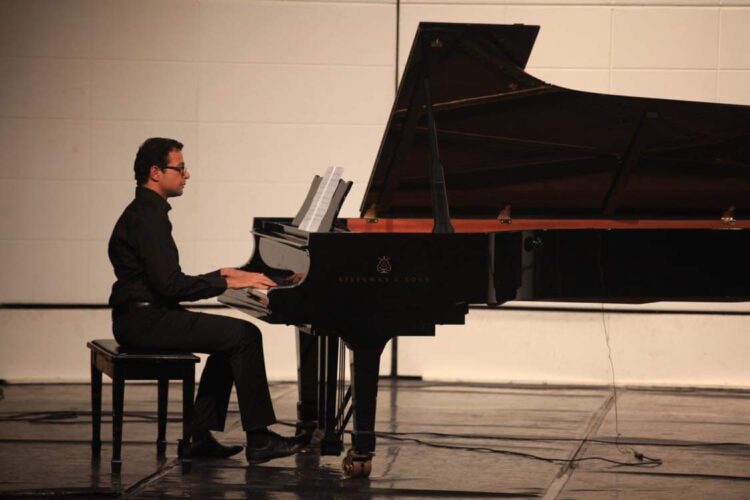 حفل ريستال بيانو للفنان أمير عوض بأوبرا الأسكندرية 1 حفل ريستال بيانو للفنان أمير عوض بأوبرا الأسكندرية