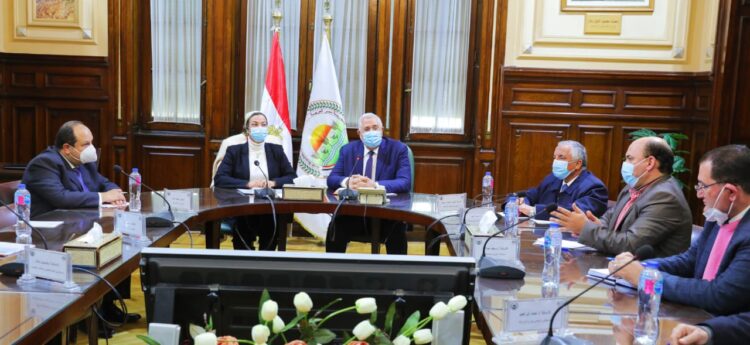 وزيرا البيئة والزراعة يعقدان إجتماعا لمناقشة الإستعدادات الخاصة بمؤتمر المناخ في مجال الزراعي 1 وزيرا البيئة والزراعة يعقدان إجتماعا لمناقشة الإستعدادات الخاصة بمؤتمر المناخ في مجال الزراعي