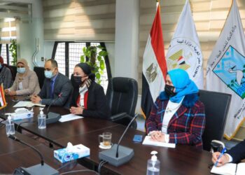 وزيرا البيئة والموارد المائية والري يبحثان آلية تضمين قضايا المياه في فعاليات مؤتمر المناخ القادم