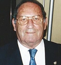 إسبانيا تودع أسطورة كرة القدم خنتو الذي رحل عن عمر ٨٨ عاما